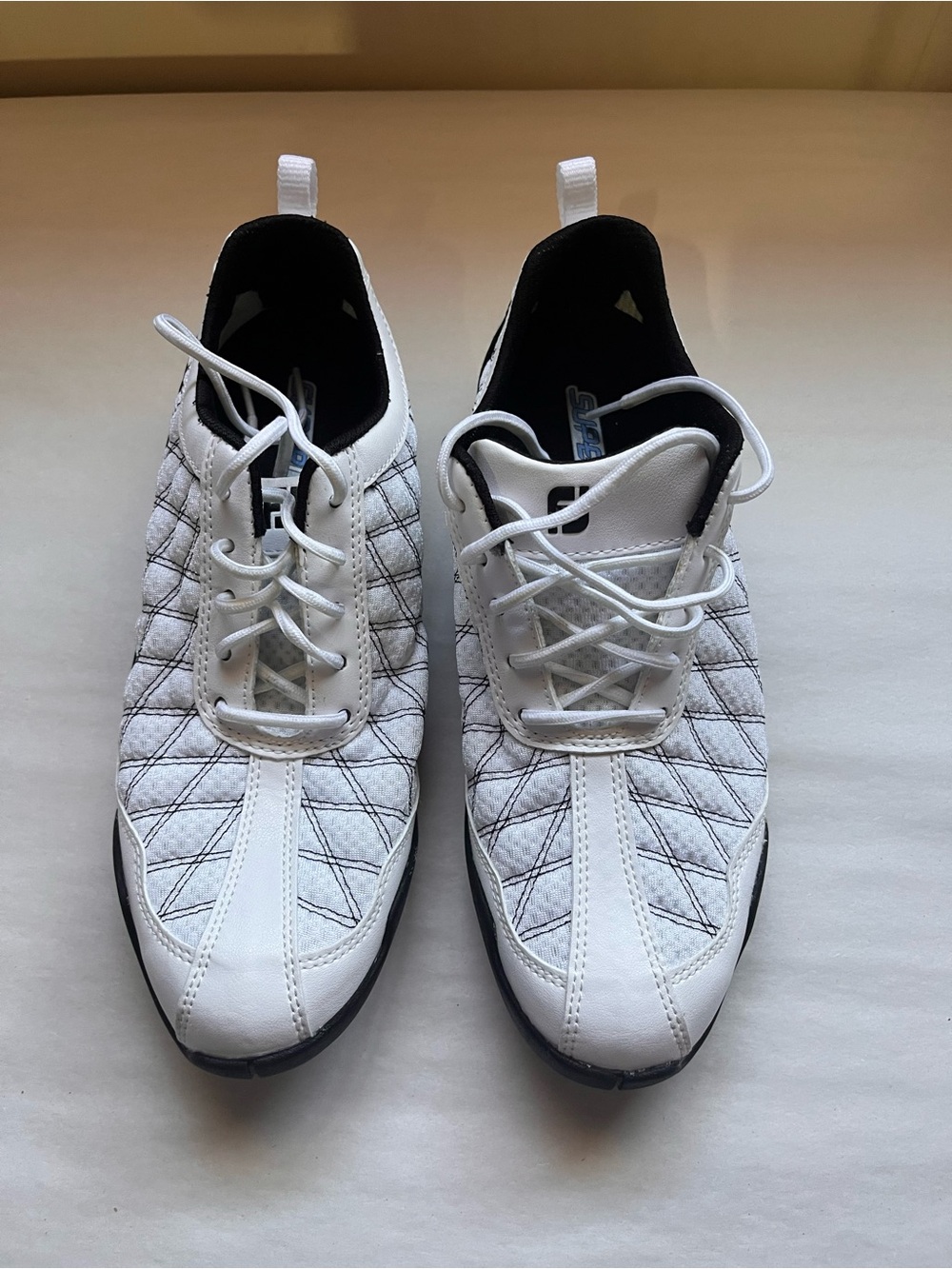 FootJoy Men's White Lace-Up Athletic Golf Shoes with Black Accents 7.5